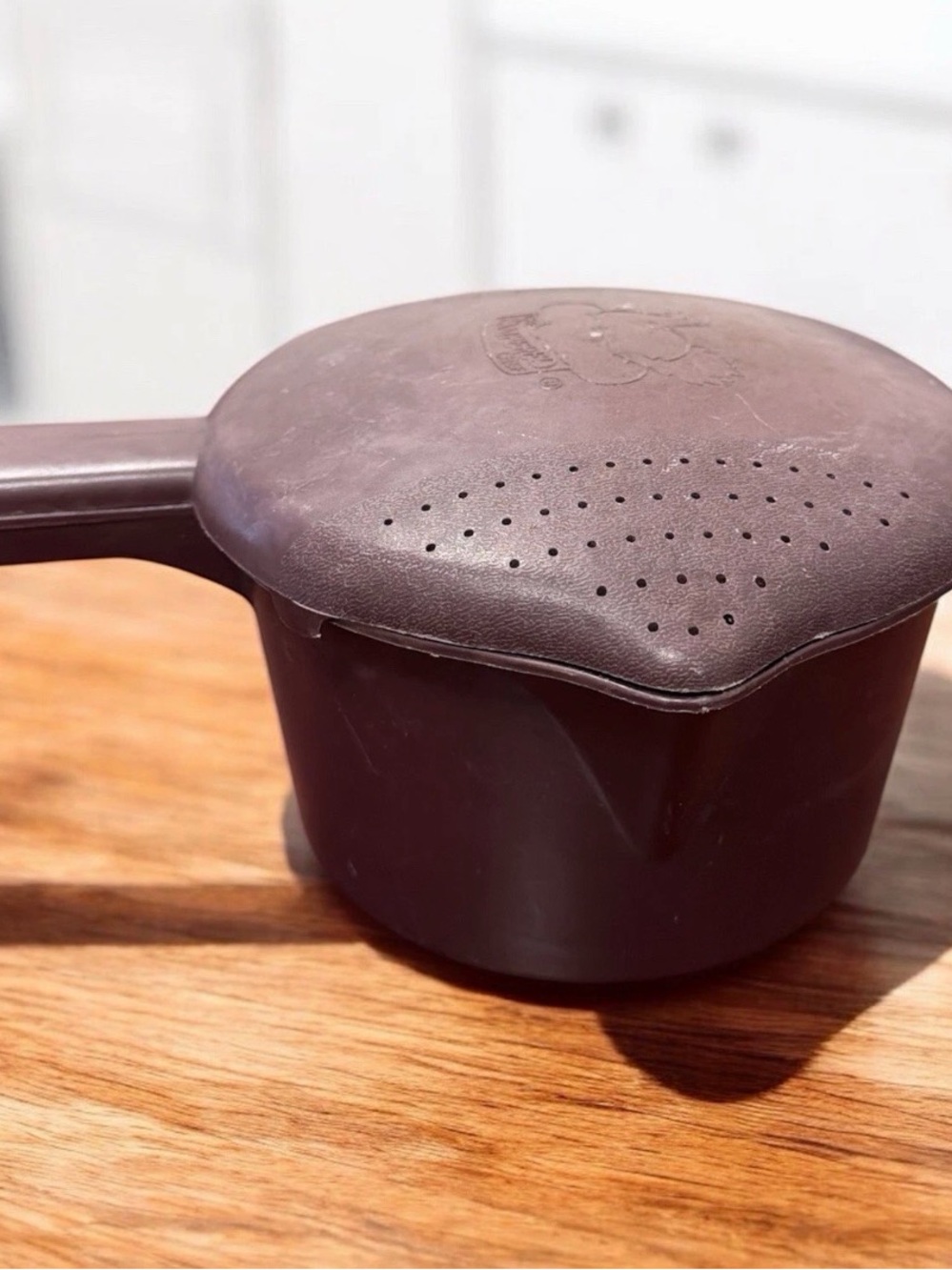 The Pampered Chef brown colander with handle #cooking #kitchen